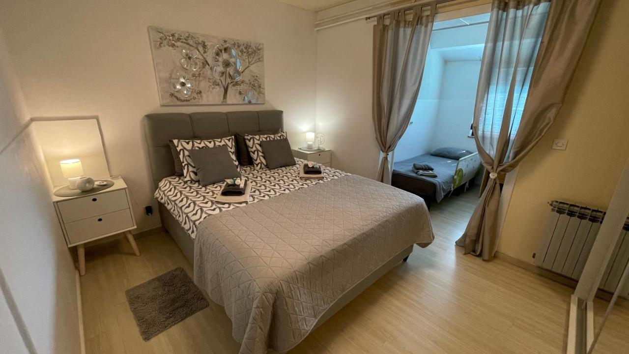 Lux Apartment Barbara Пореч Екстериор снимка