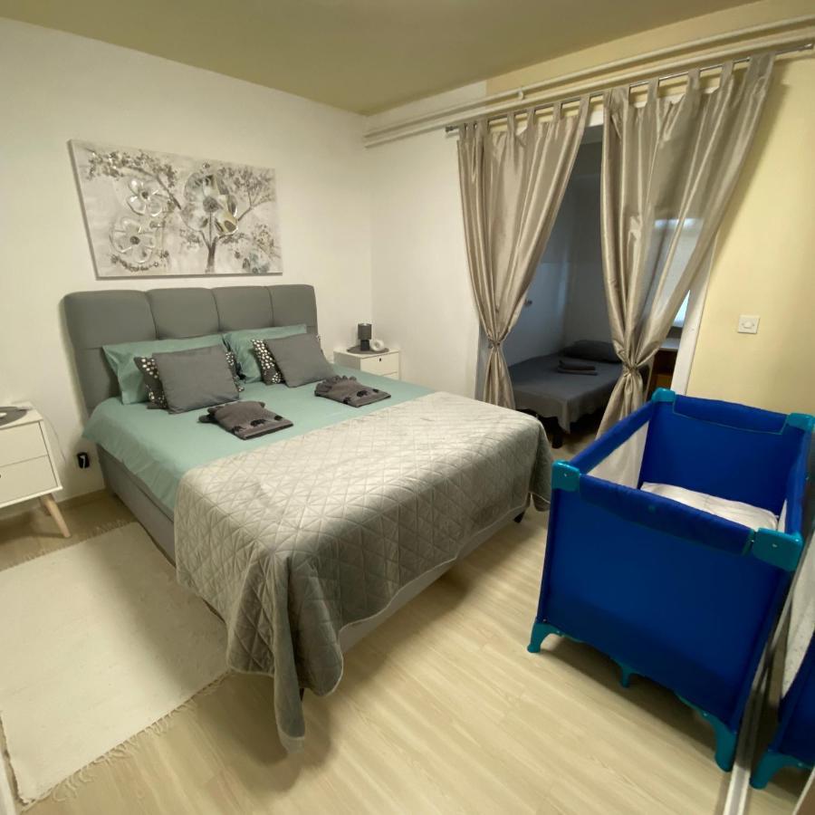 Lux Apartment Barbara Пореч Екстериор снимка